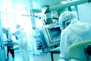 Un număr de 25 de cadre medicale de la Spitalul "Victor Babeş" sunt infectate cu coronavirus